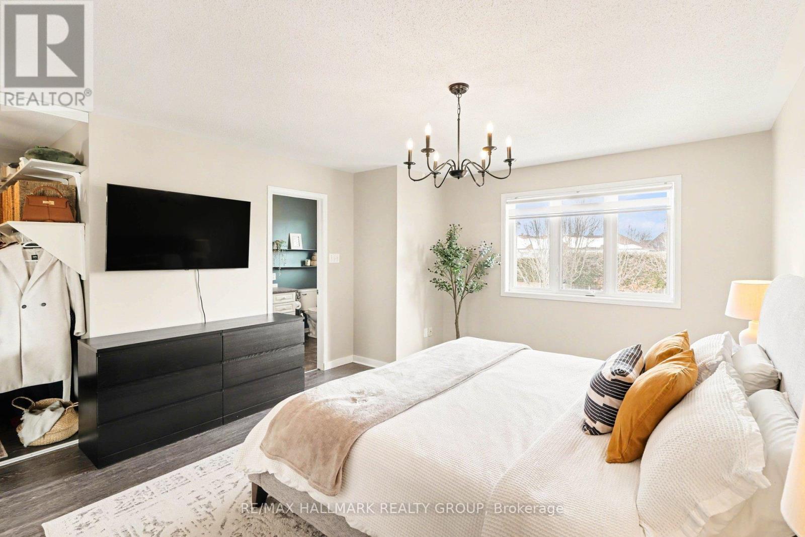 2229 Brockstone Crescent