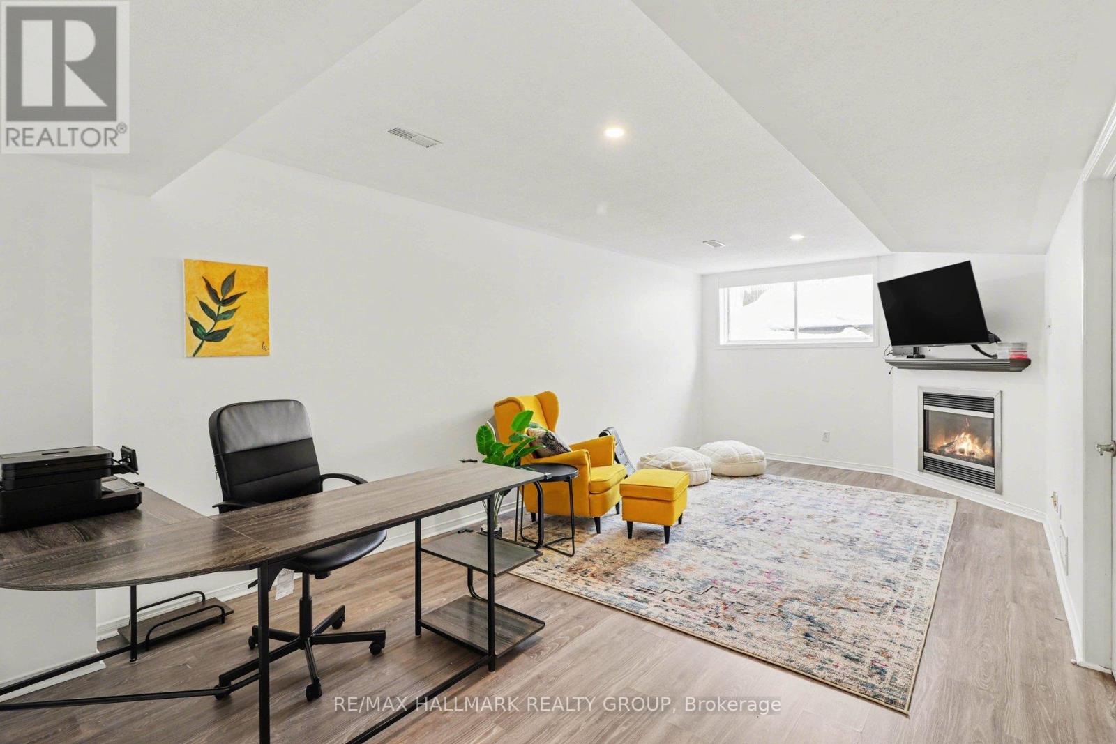 2229 Brockstone Crescent