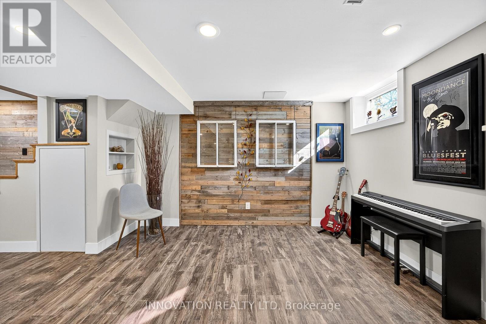 201 Greystone Crescent