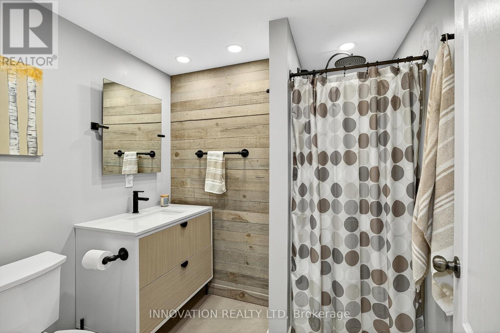 201 Greystone Crescent