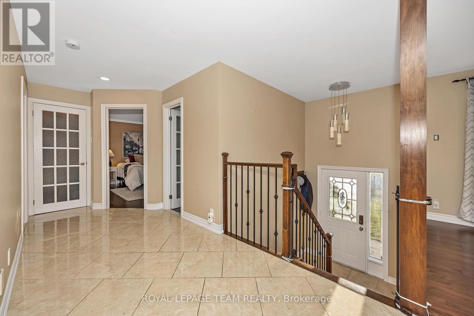 1115 Des Cerisiers Street