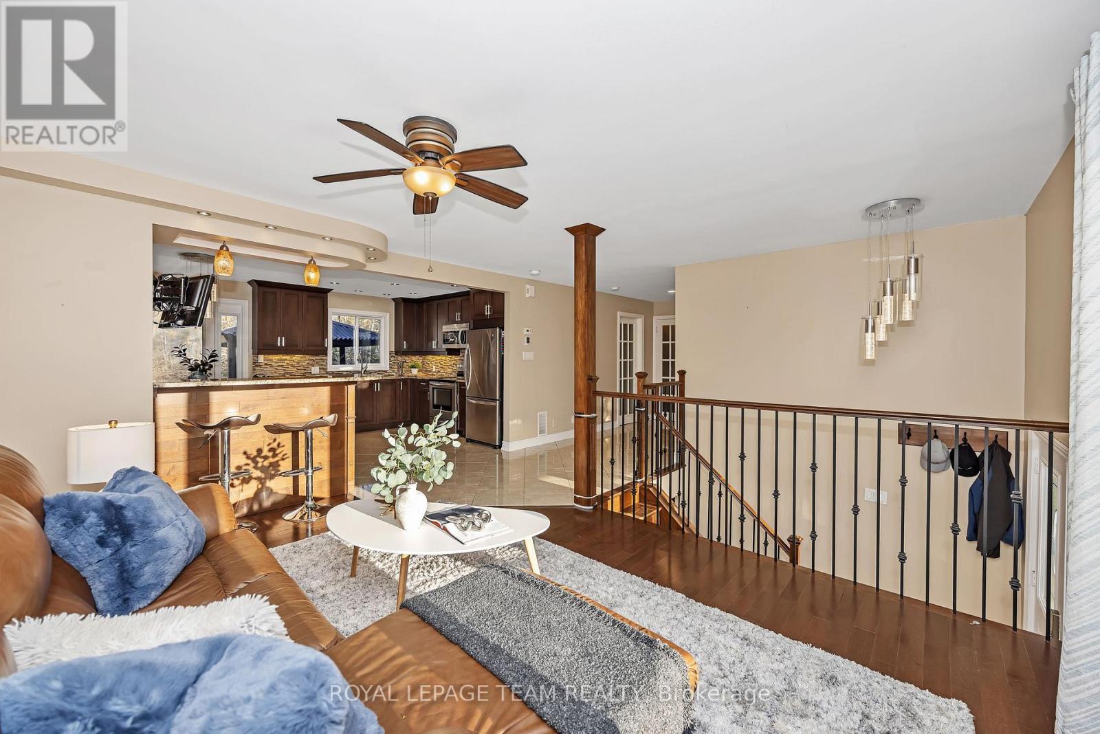 1115 Des Cerisiers Street