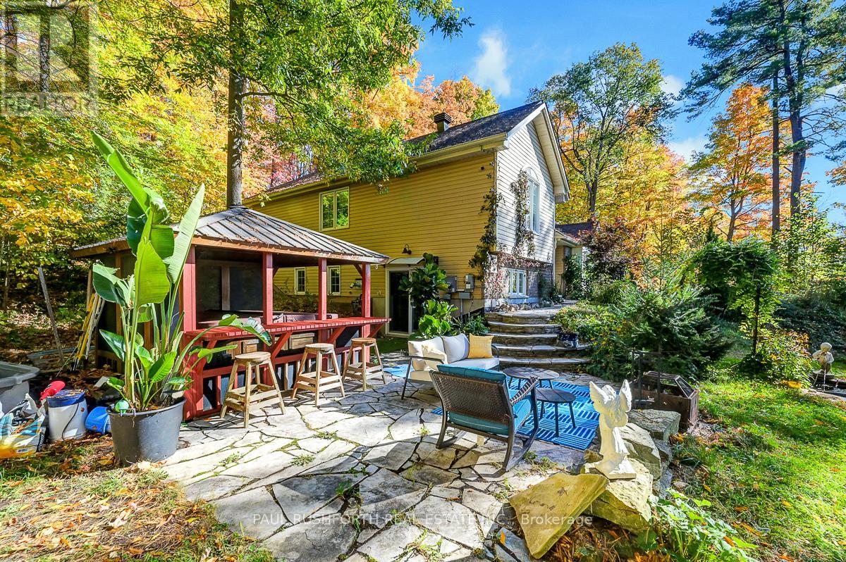 712 Flat Rapids Road