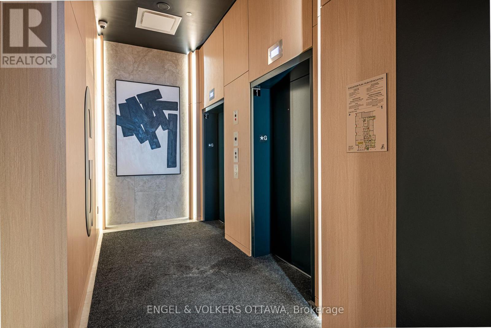 405 - 10 James Street