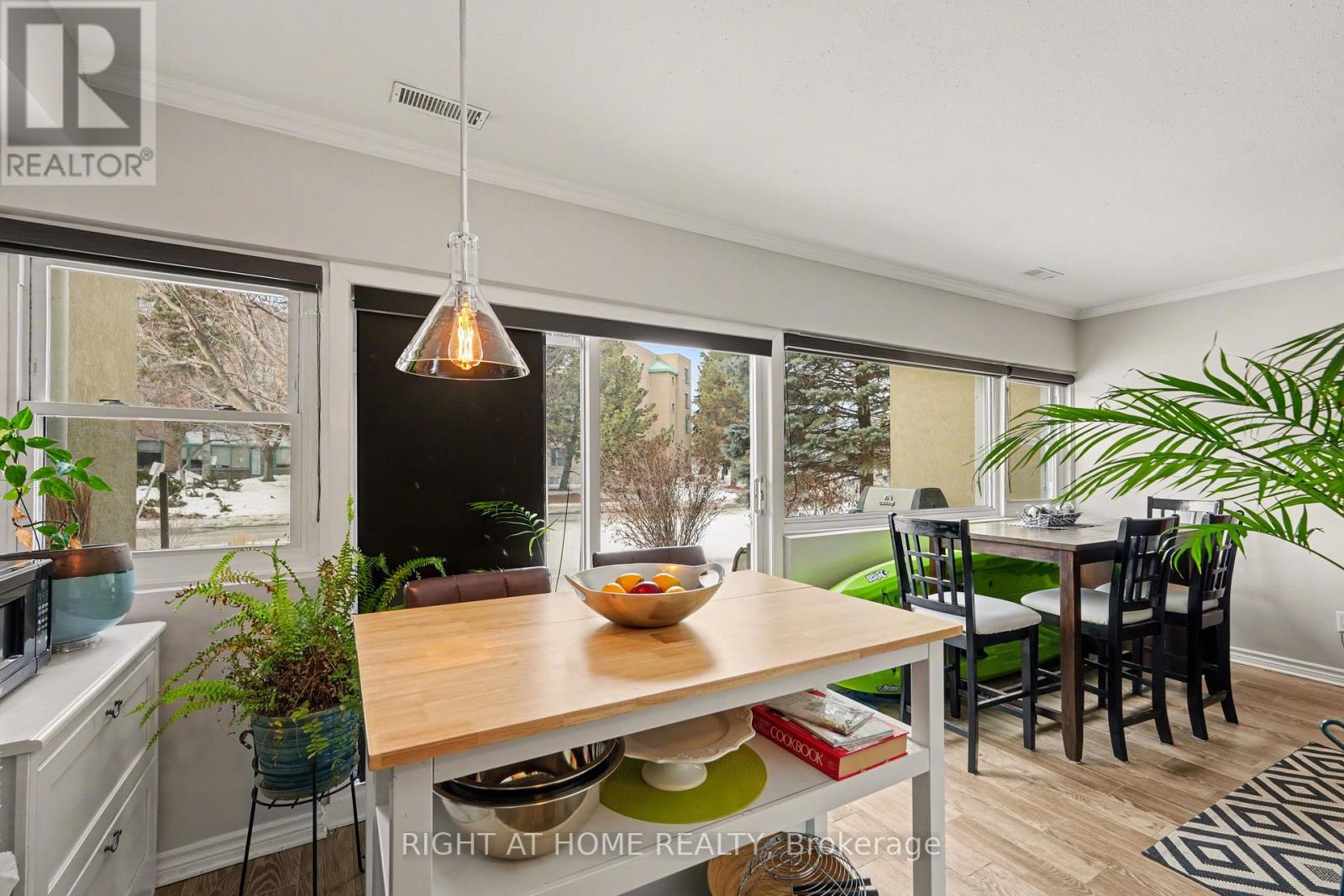 121 - 12 Corkstown Road