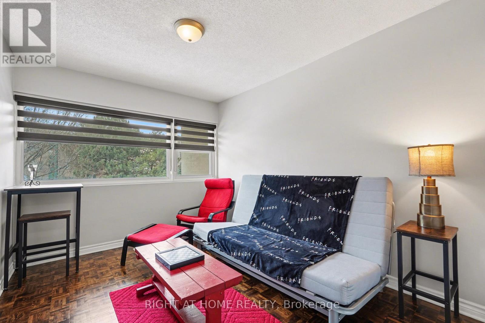 121 - 12 Corkstown Road