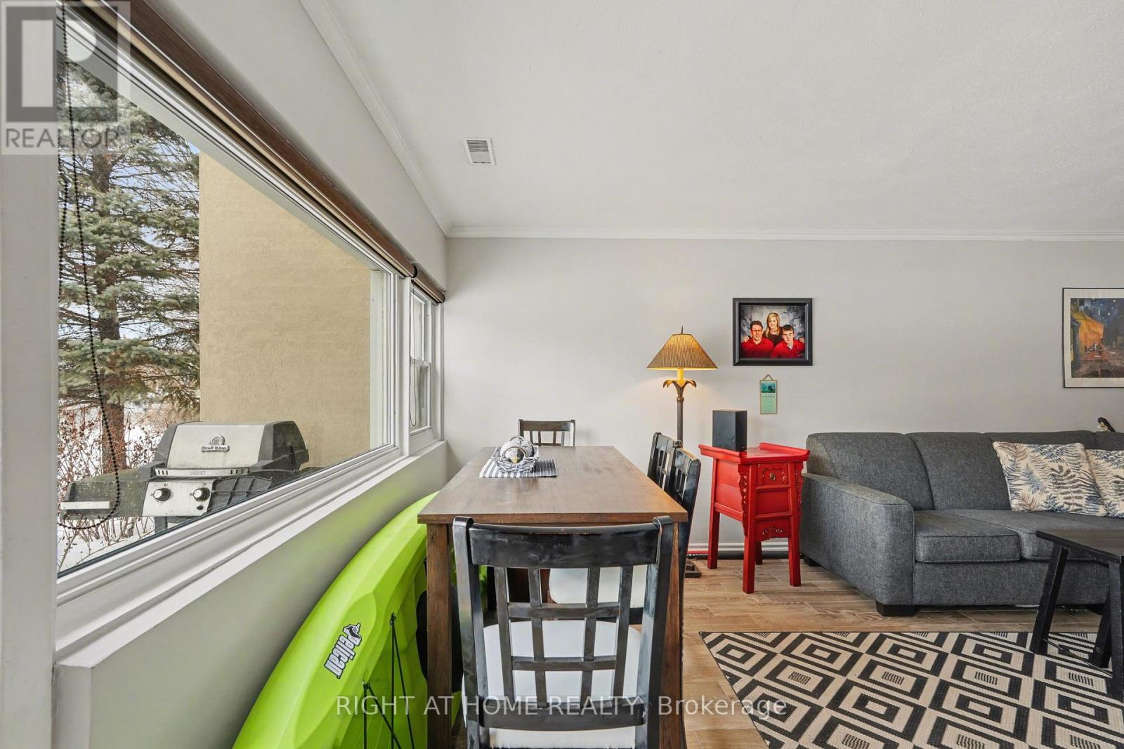 121 - 12 Corkstown Road