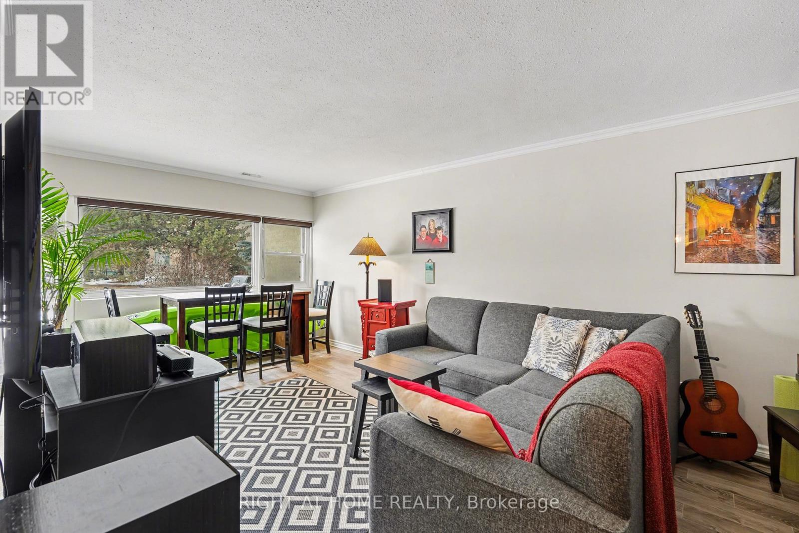 121 - 12 Corkstown Road