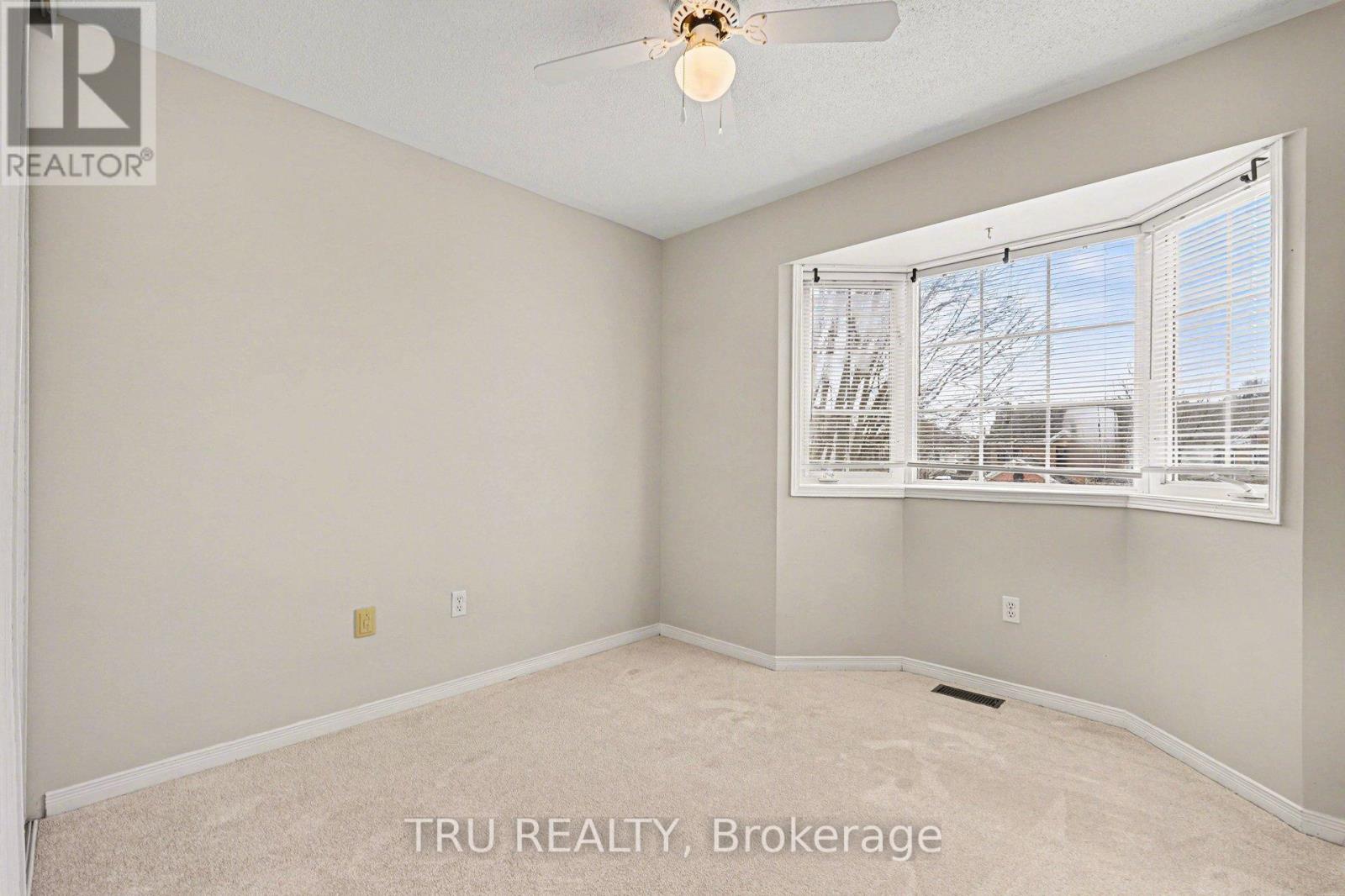 37 Daventry Crescent