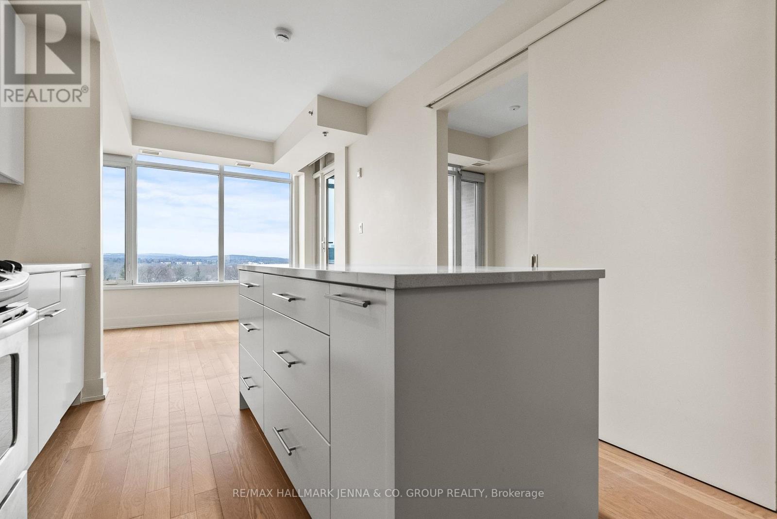 611 - 88 Richmond Road