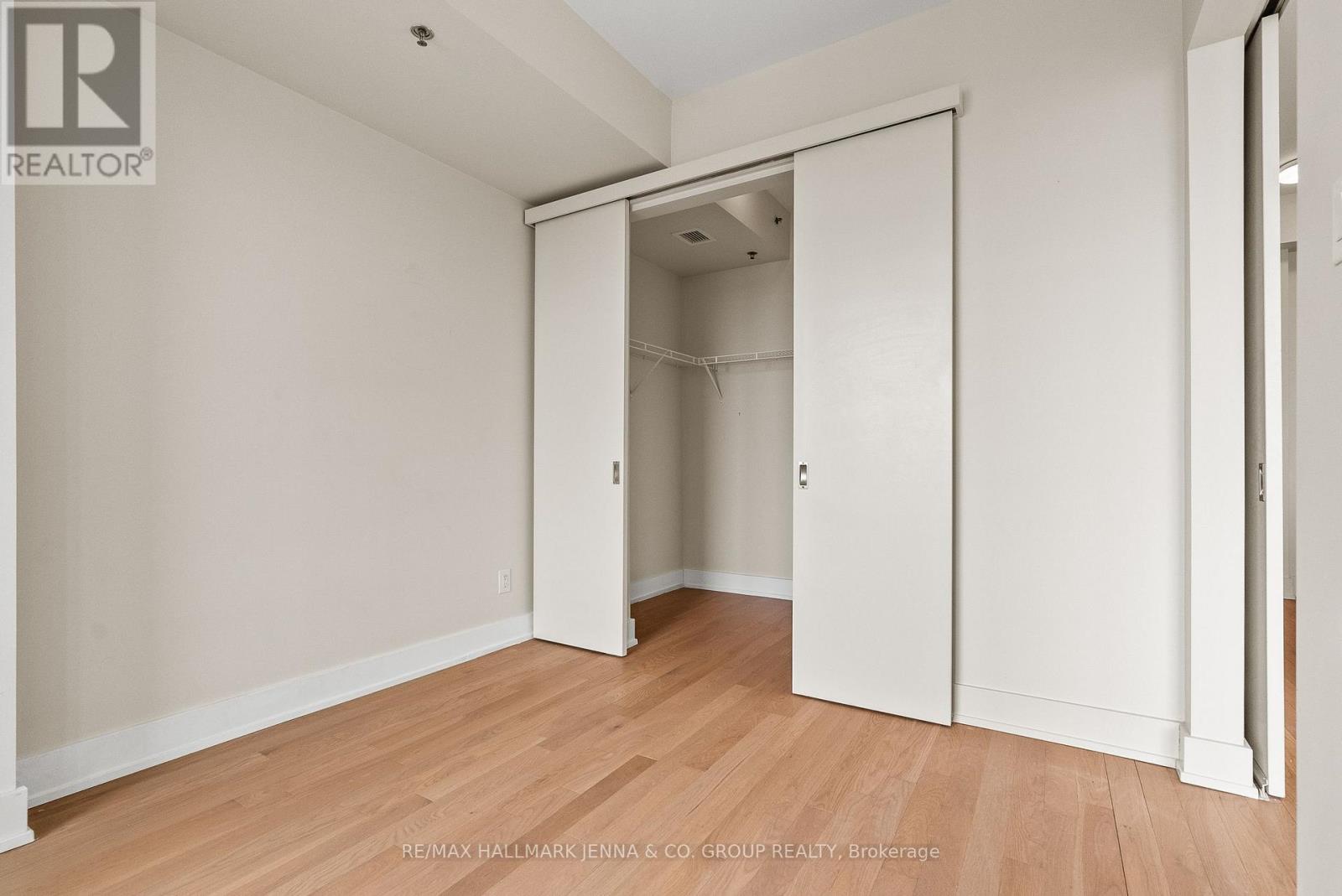 611 - 88 Richmond Road