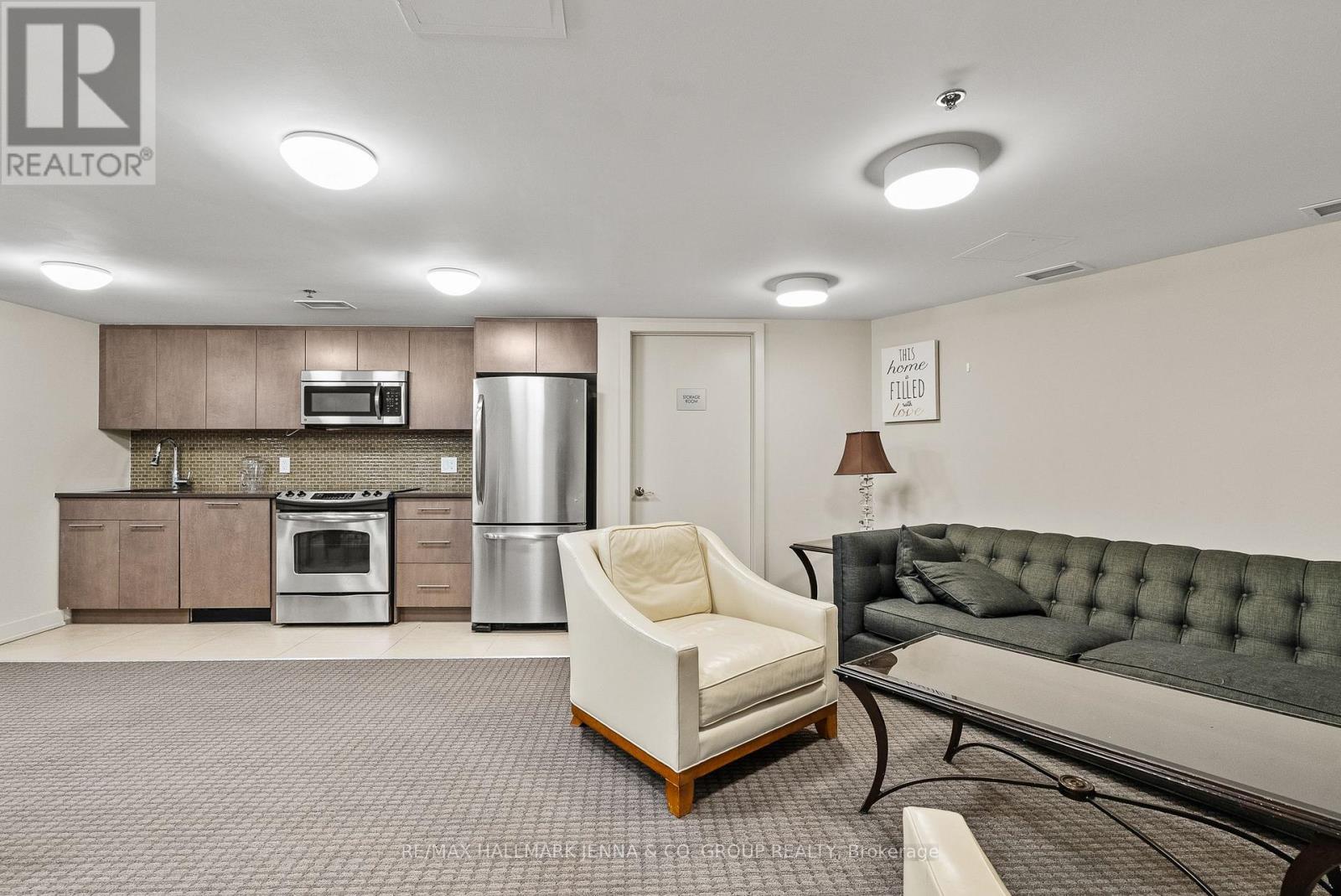 611 - 88 Richmond Road