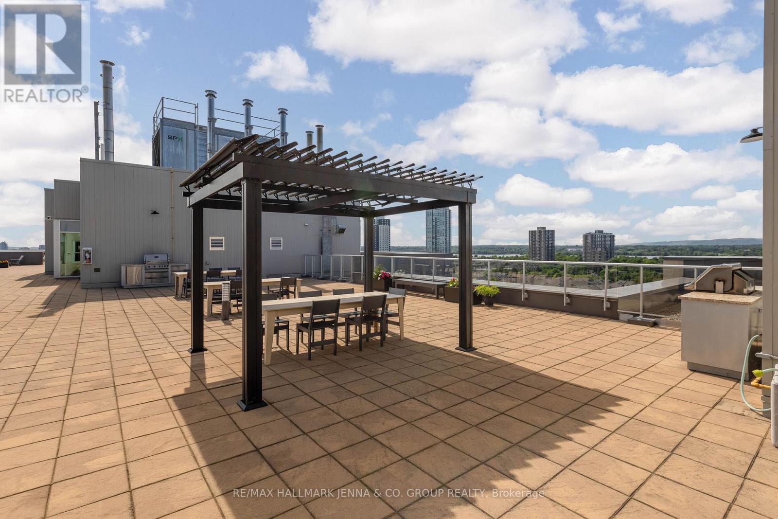 611 - 88 Richmond Road