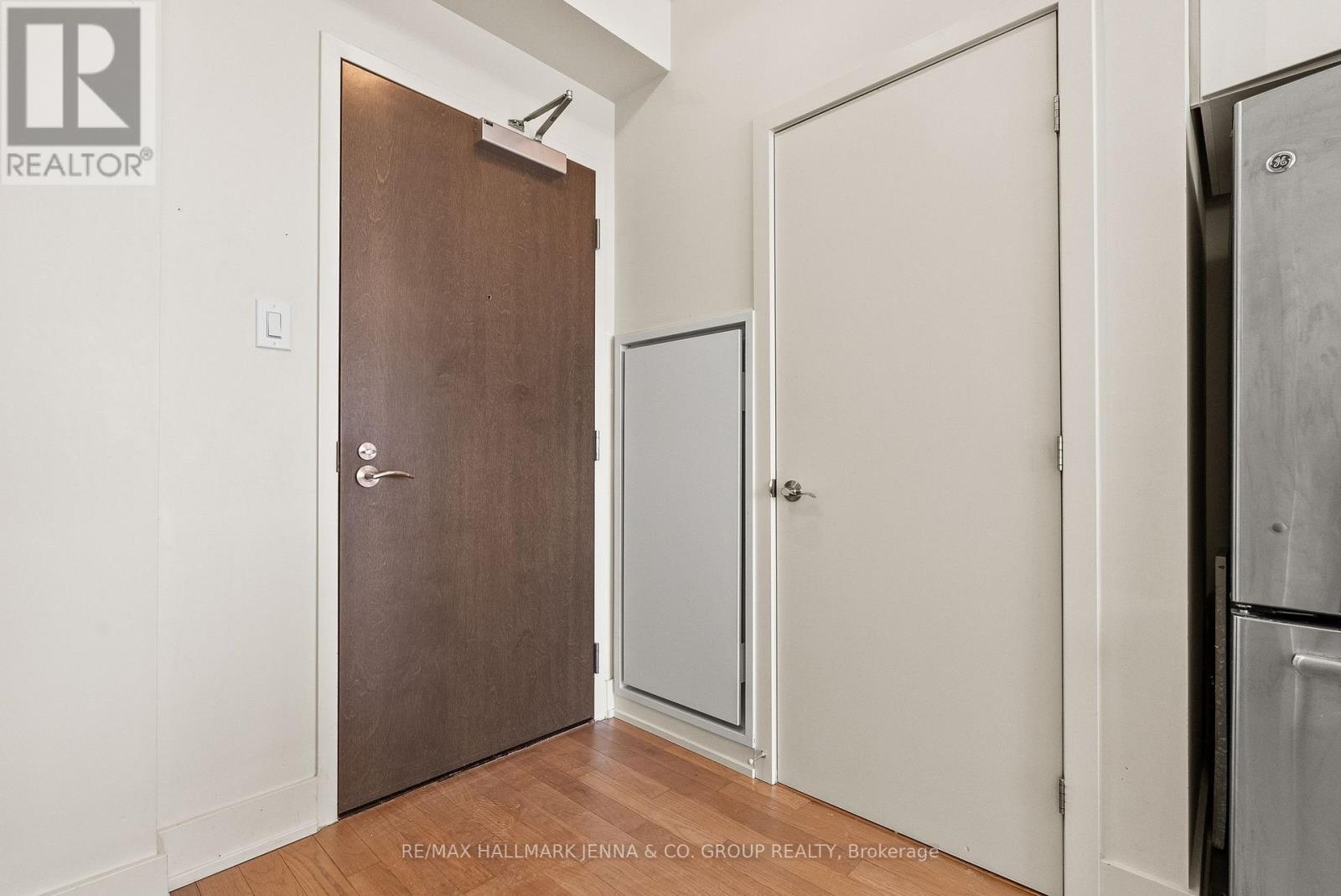 611 - 88 Richmond Road