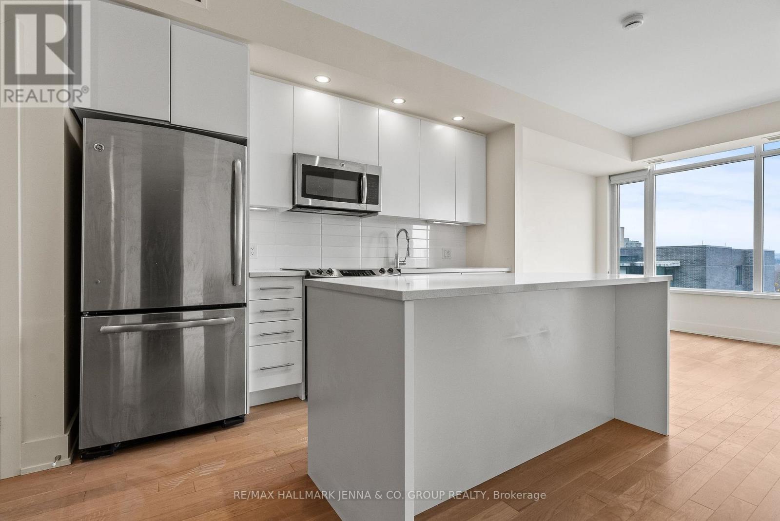 611 - 88 Richmond Road