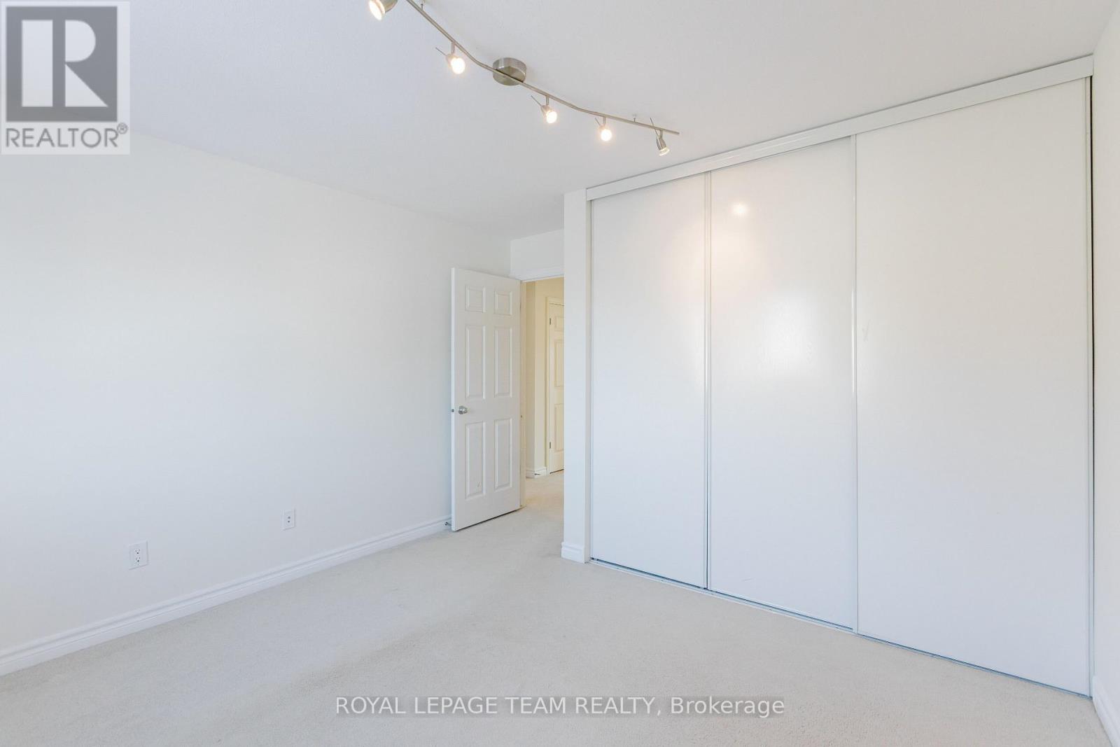 637 Clearbrook Drive