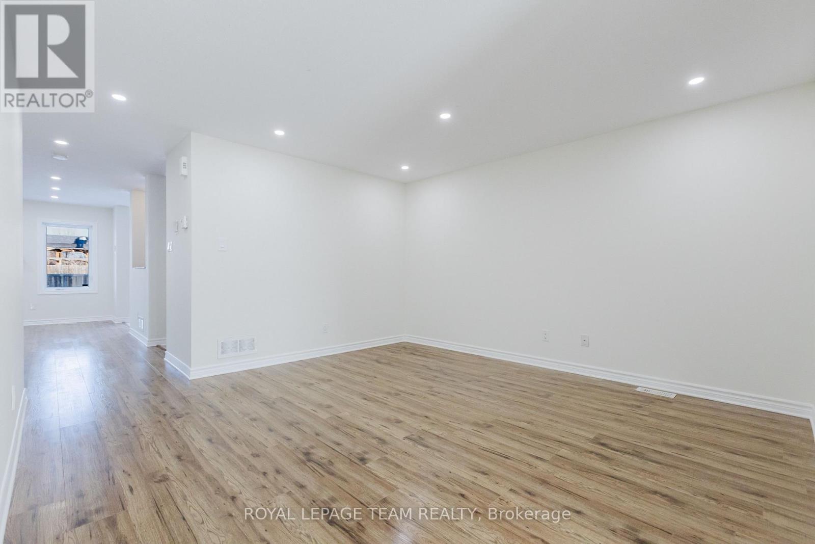 637 Clearbrook Drive