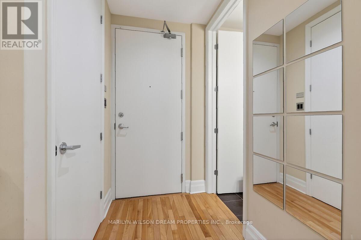 906 - 330 Loretta Avenue S