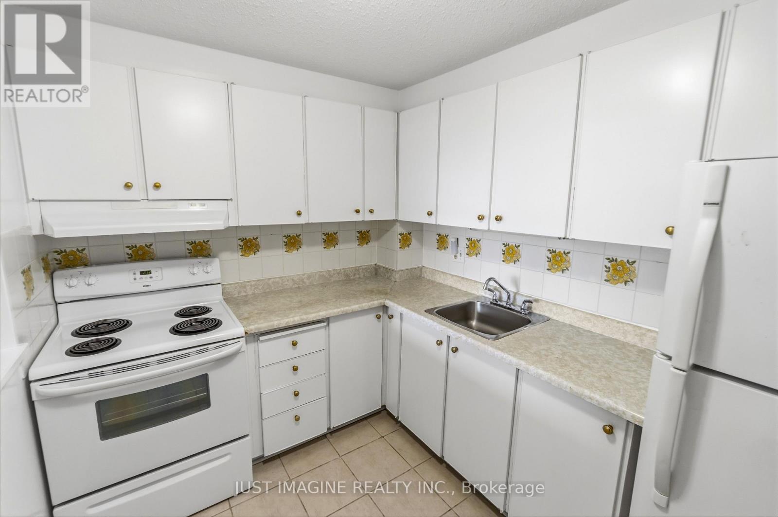 201 - 3100 Carling Avenue