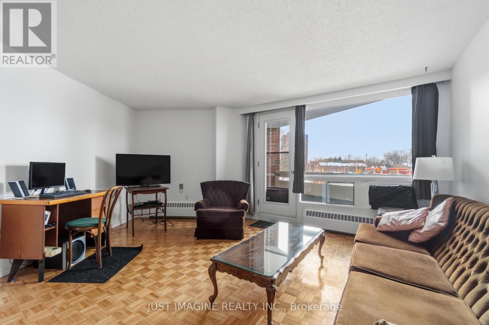 201 - 3100 Carling Avenue