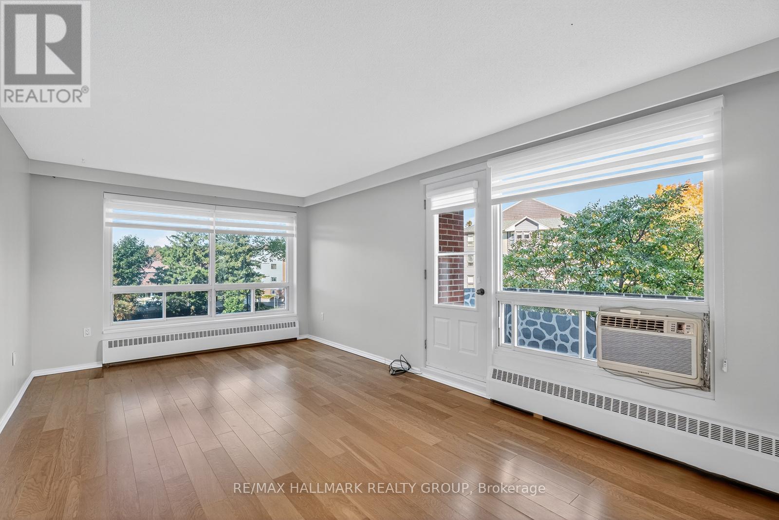 304 - 915 Elmsmere Road