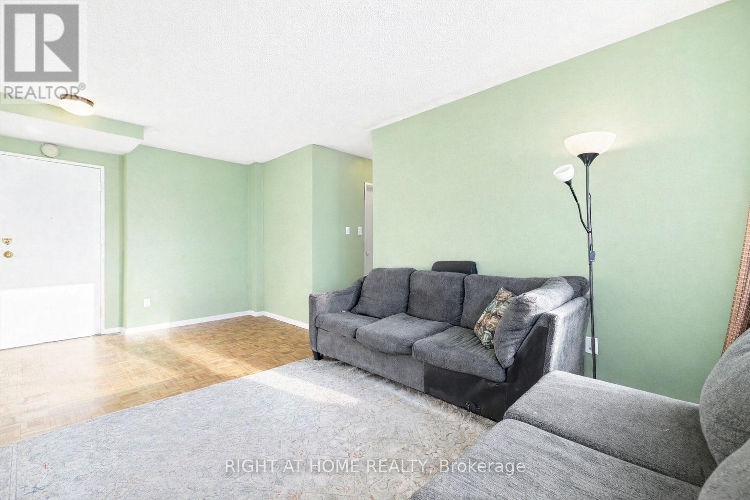 305b - 2044 Arrowsmith Drive