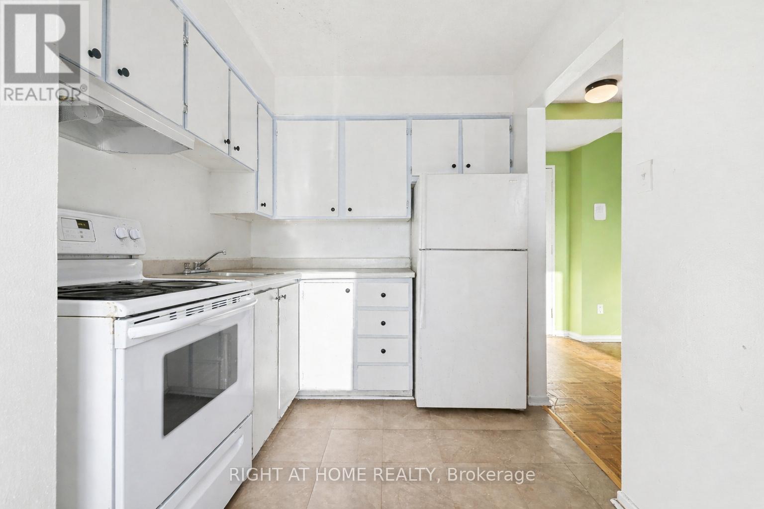 305b - 2044 Arrowsmith Drive