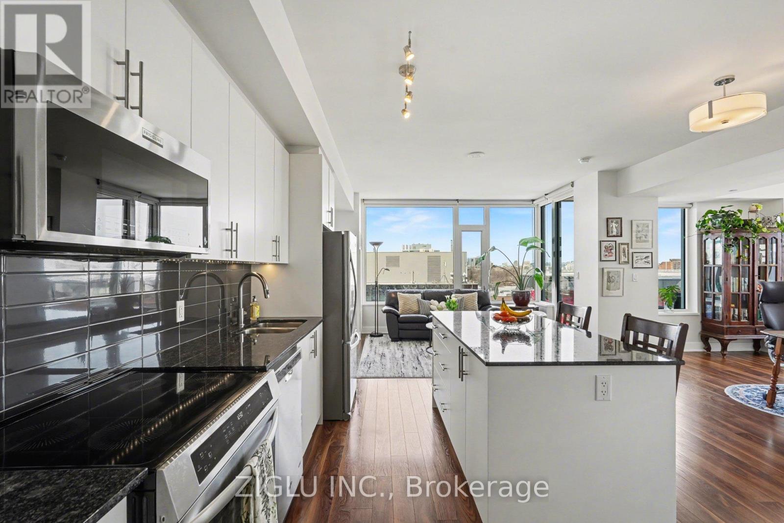 1005 - 1035 Bank Street