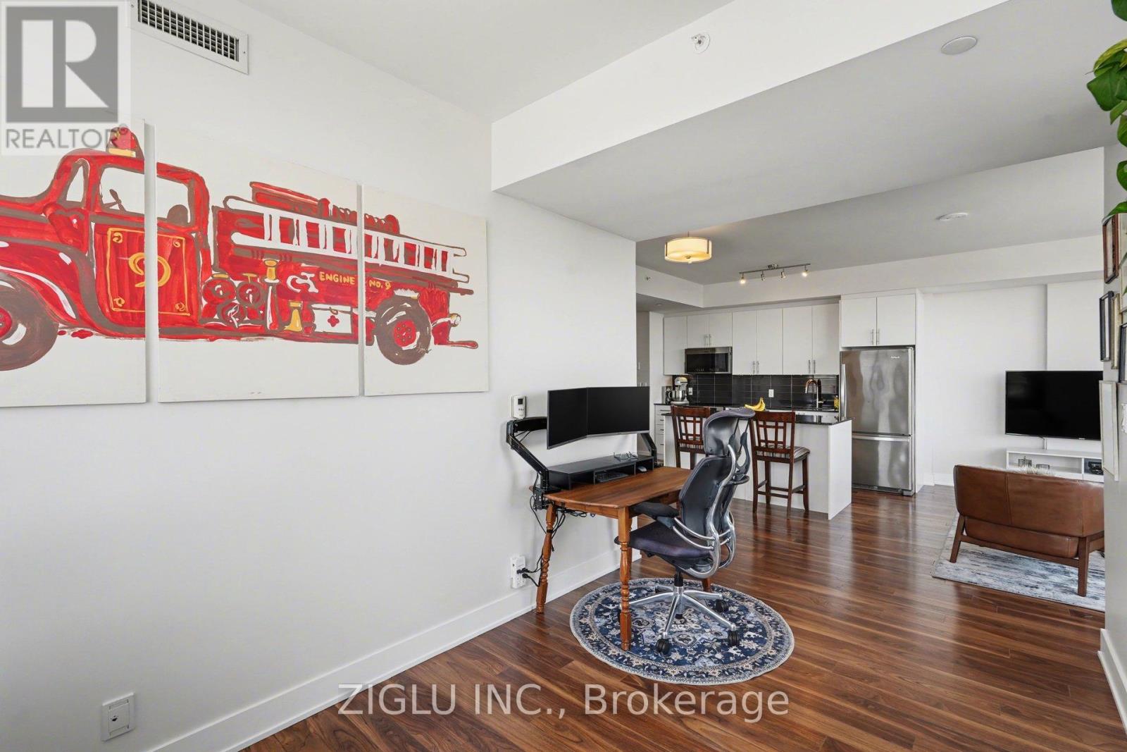 1005 - 1035 Bank Street