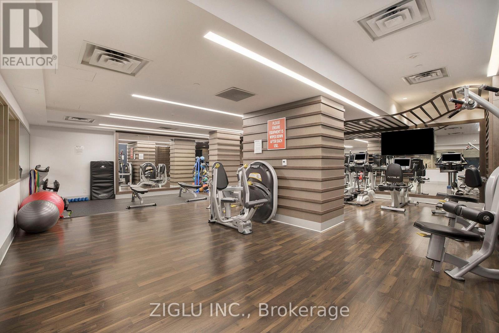 1005 - 1035 Bank Street