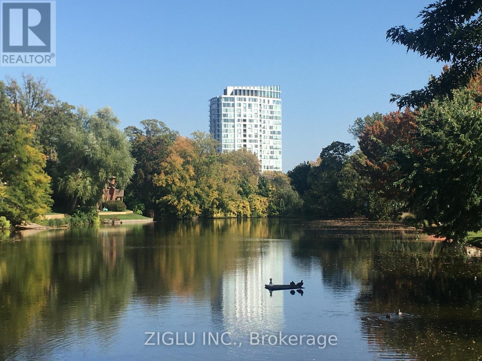 1005 - 1035 Bank Street