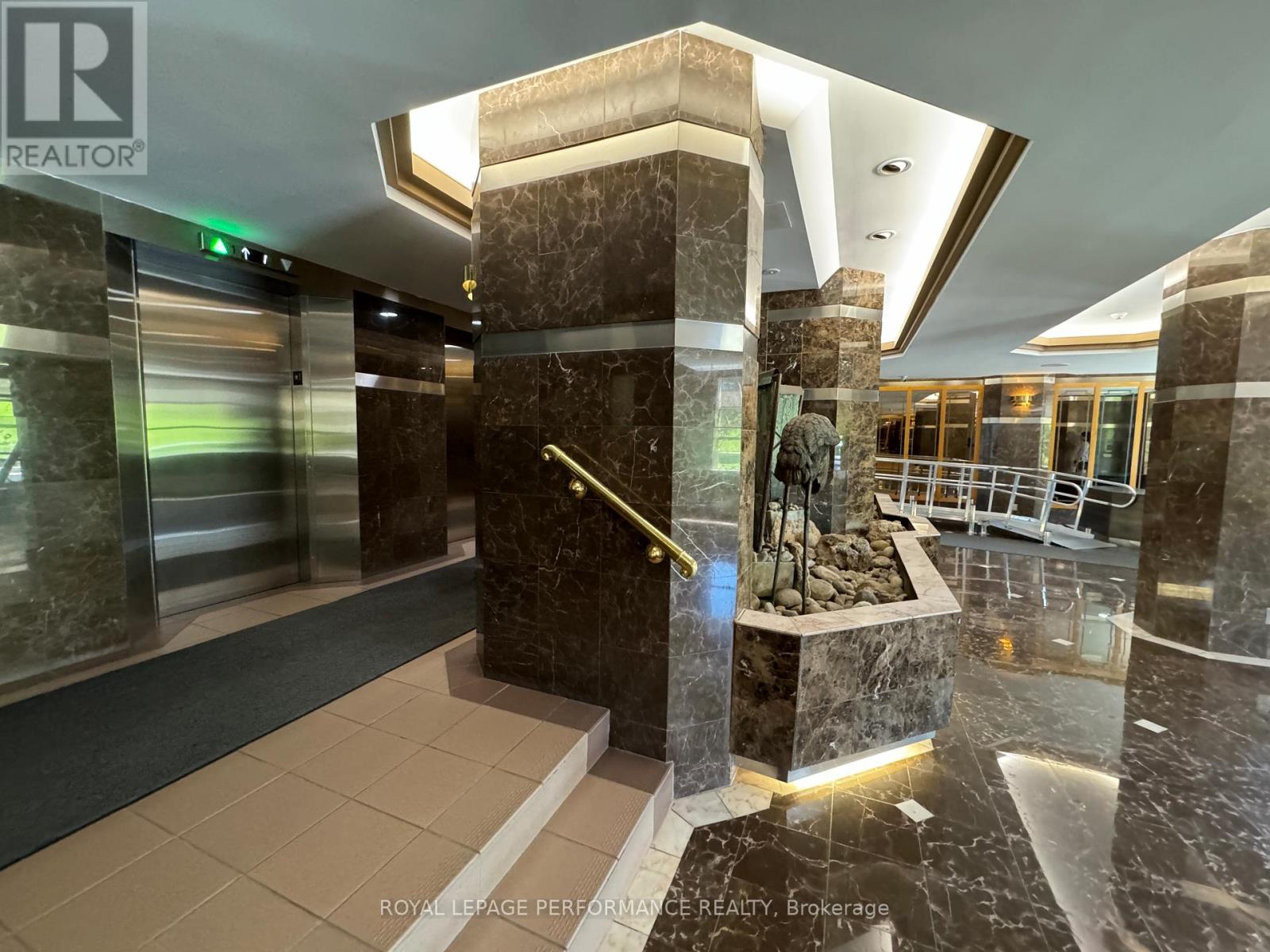 1209 - 2760 Carousel Crescent