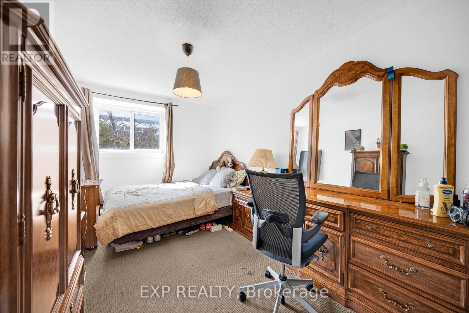 11k - 2080 Ogilvie Road