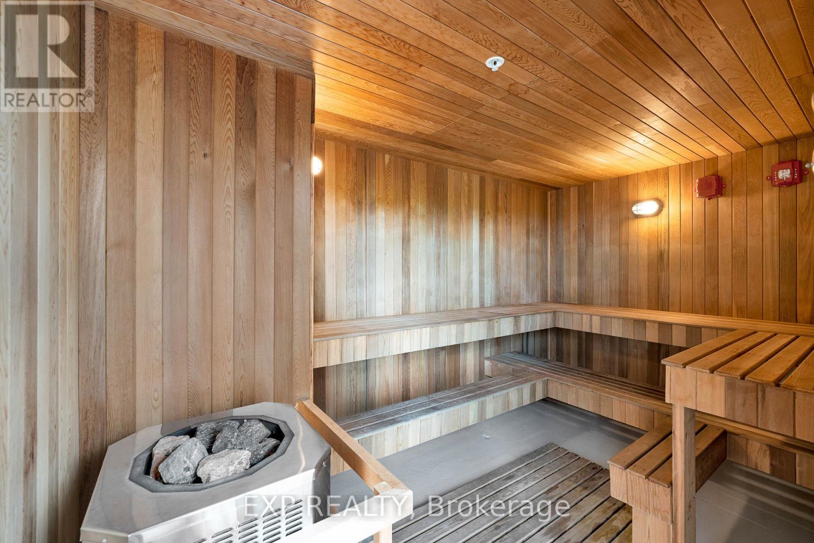 3406 - 805 Carling Avenue