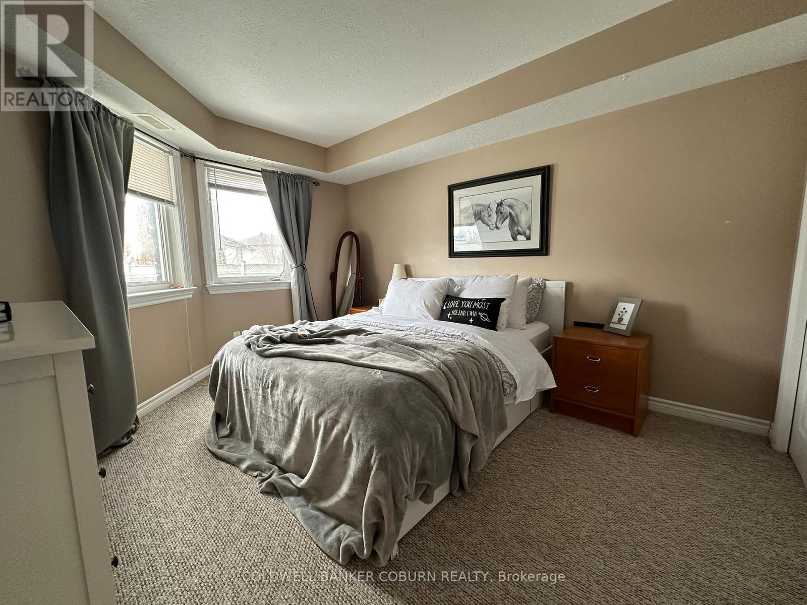 105 - 398 Van Buren Street