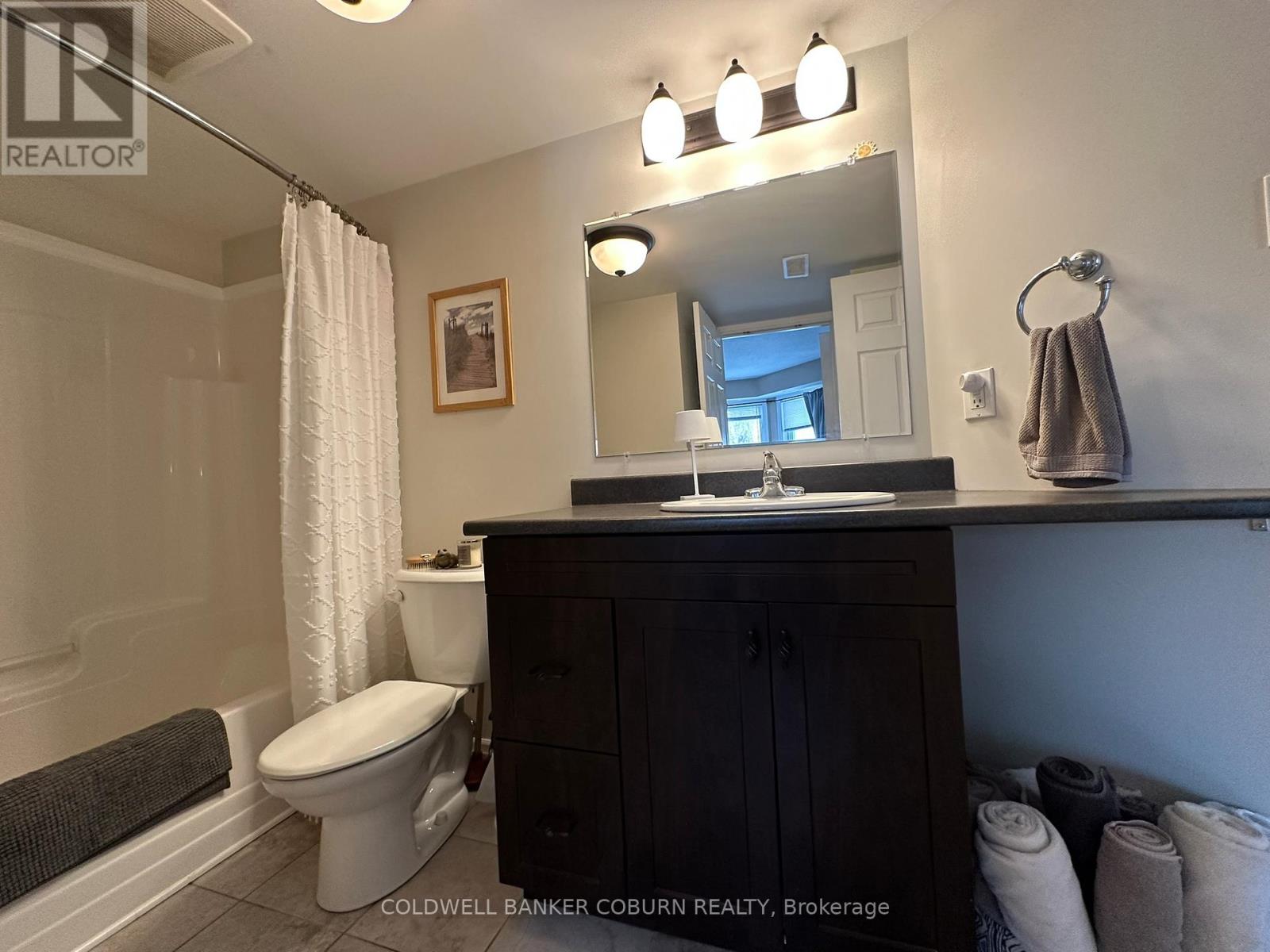 105 - 398 Van Buren Street