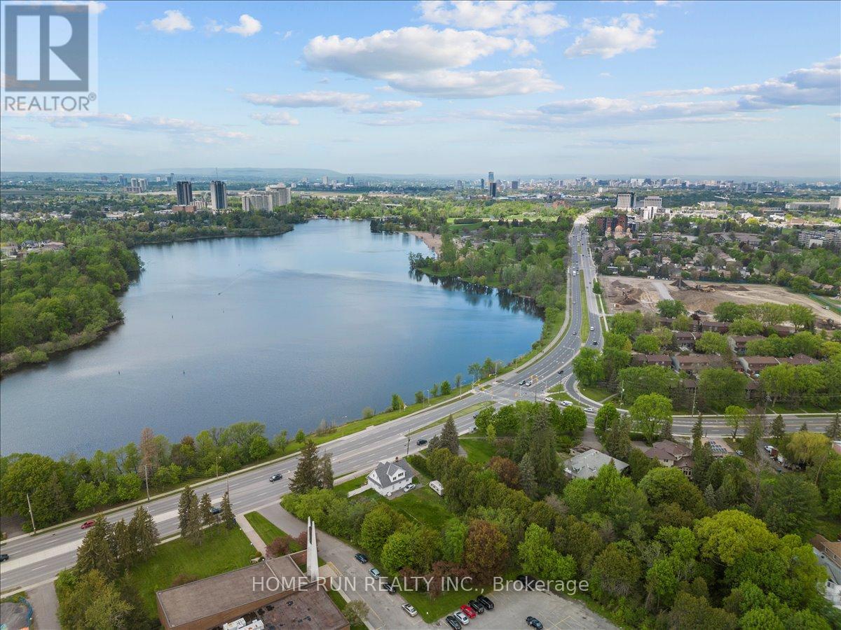 685 Farmington Avenue