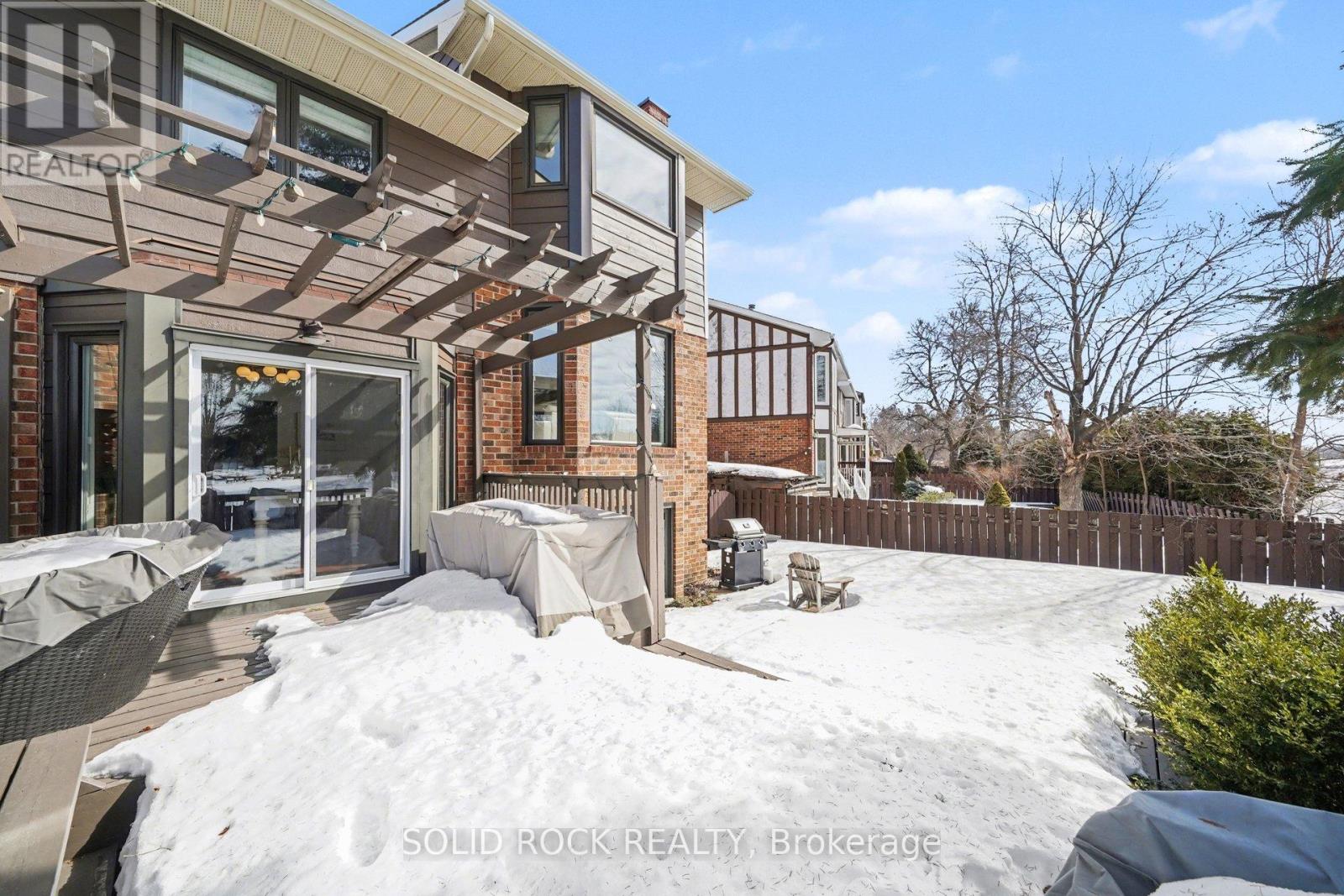 51 Pemberton Crescent