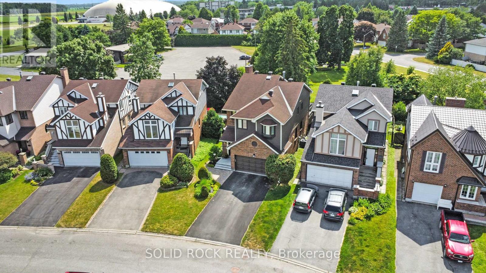 51 Pemberton Crescent