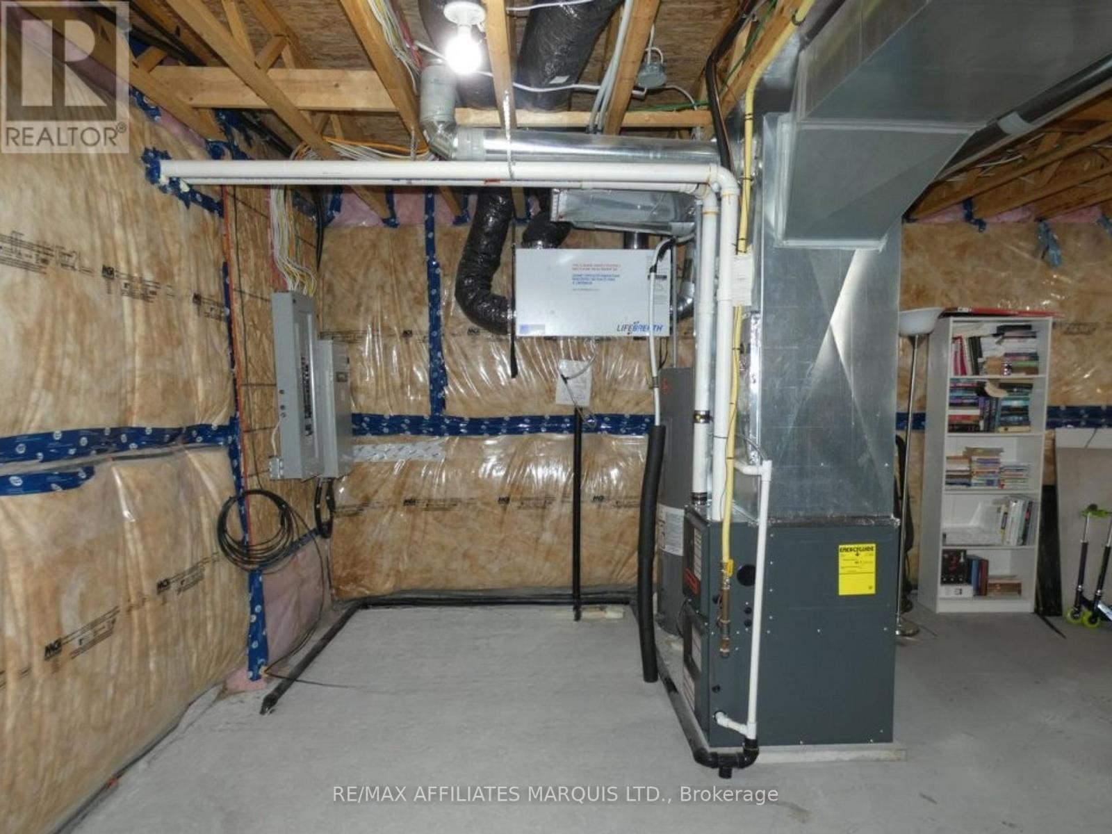 69 St Polycarp Street