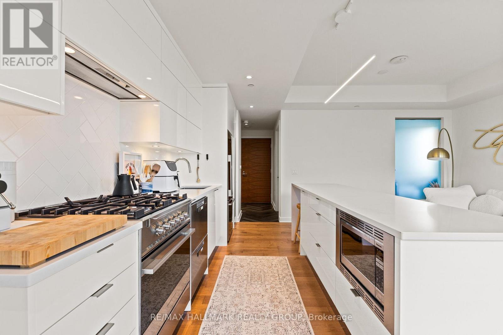 207 - 135 Barrette Street