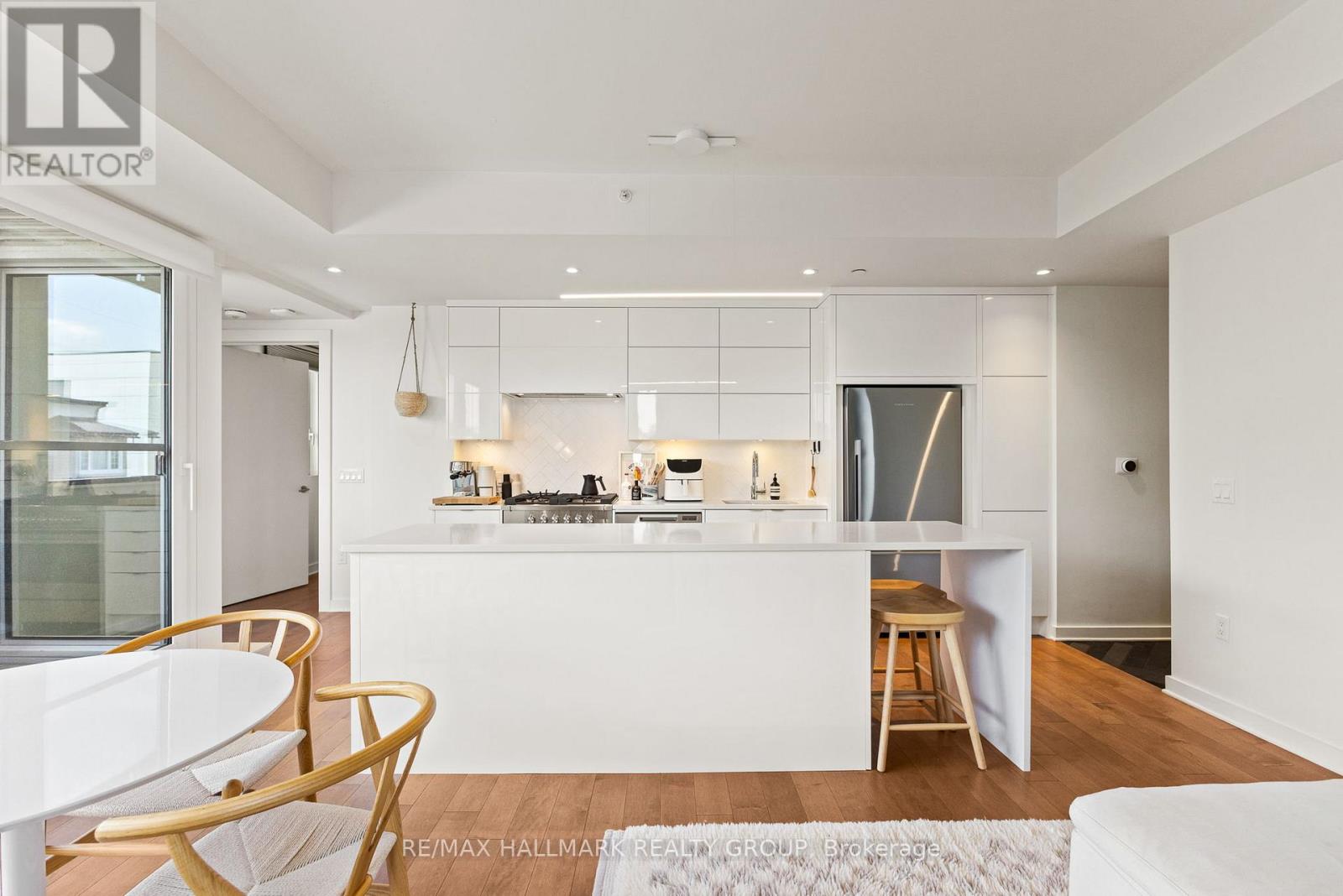 207 - 135 Barrette Street