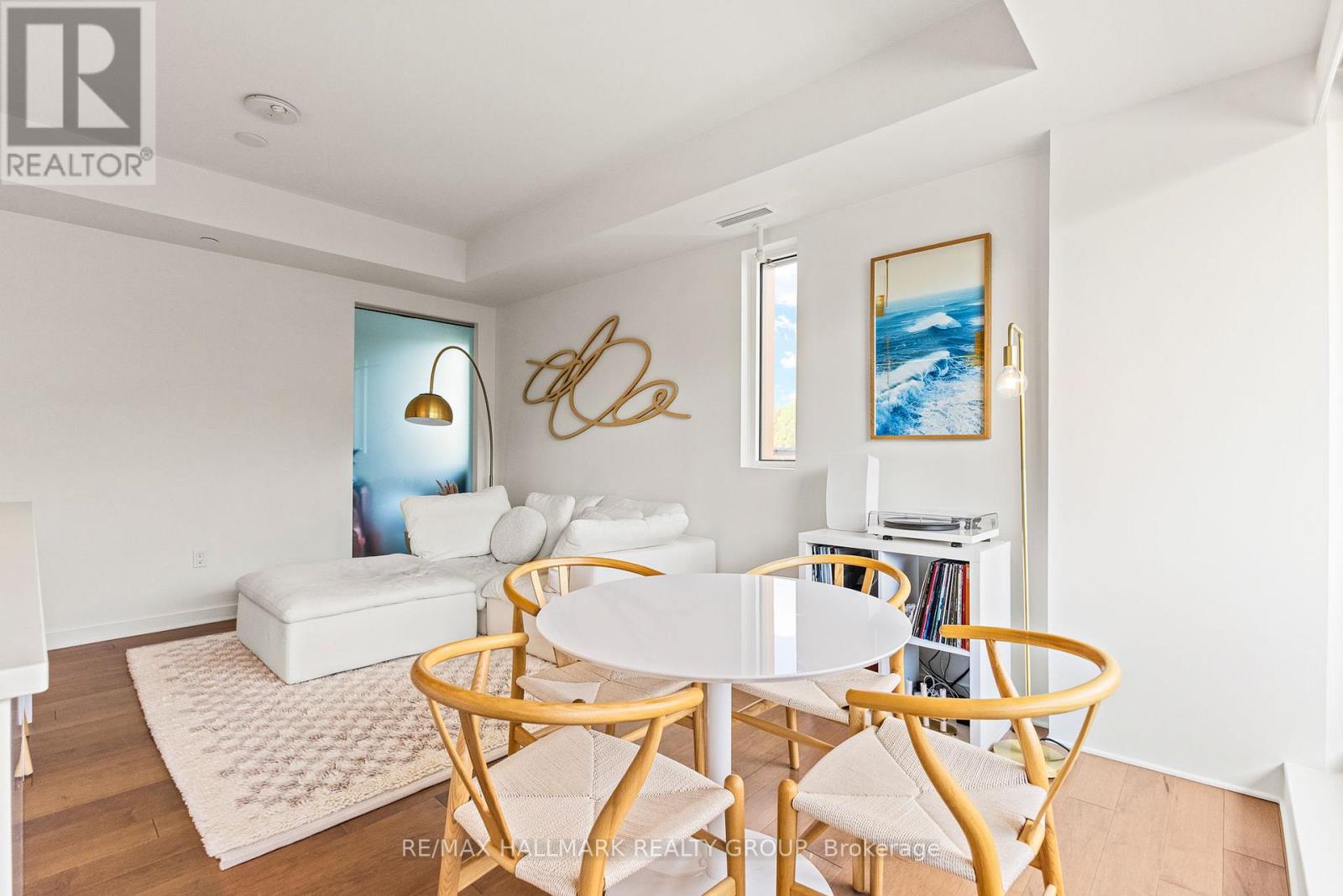 207 - 135 Barrette Street