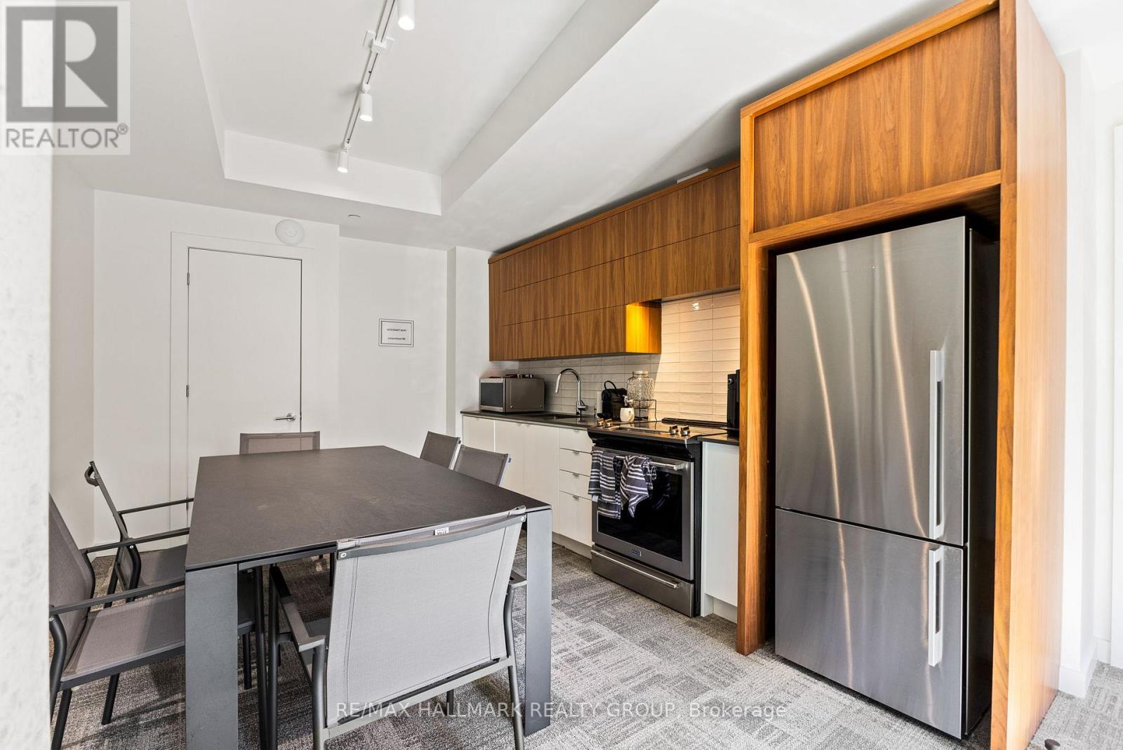 207 - 135 Barrette Street