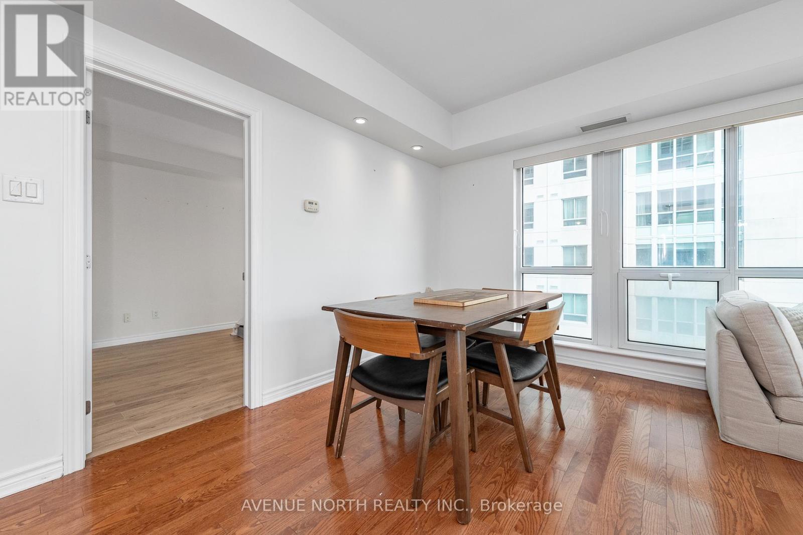 912 - 200 Rideau Street