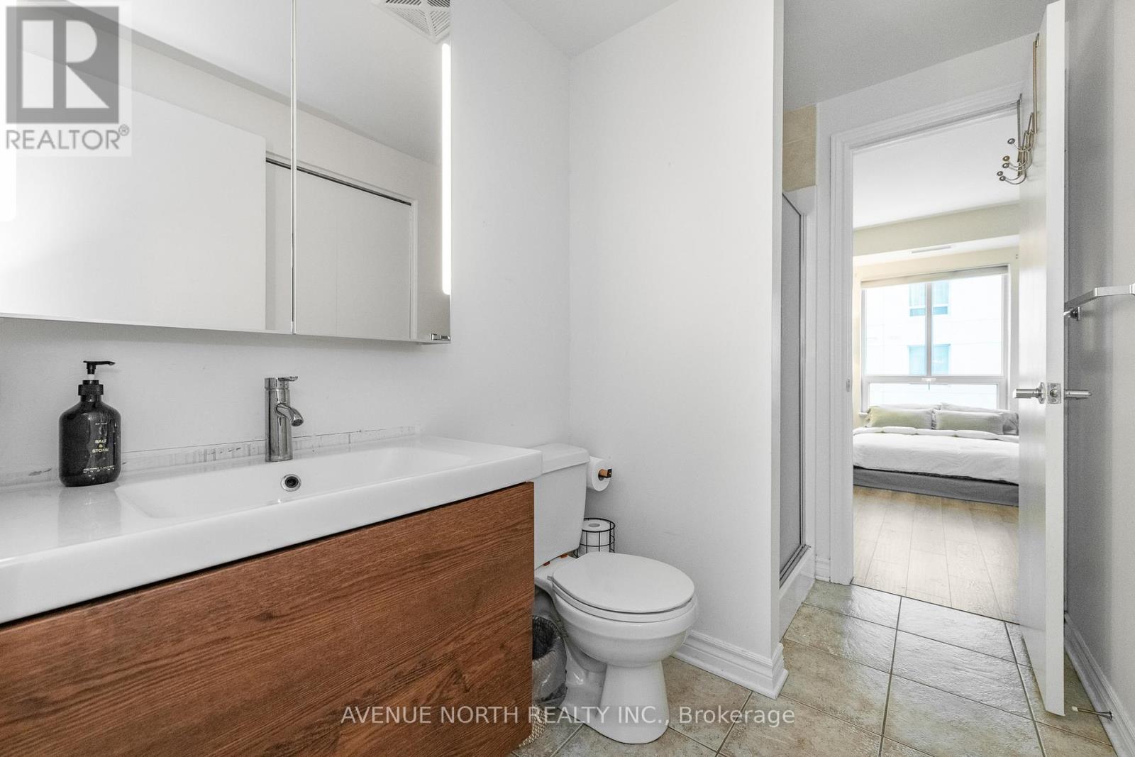 912 - 200 Rideau Street