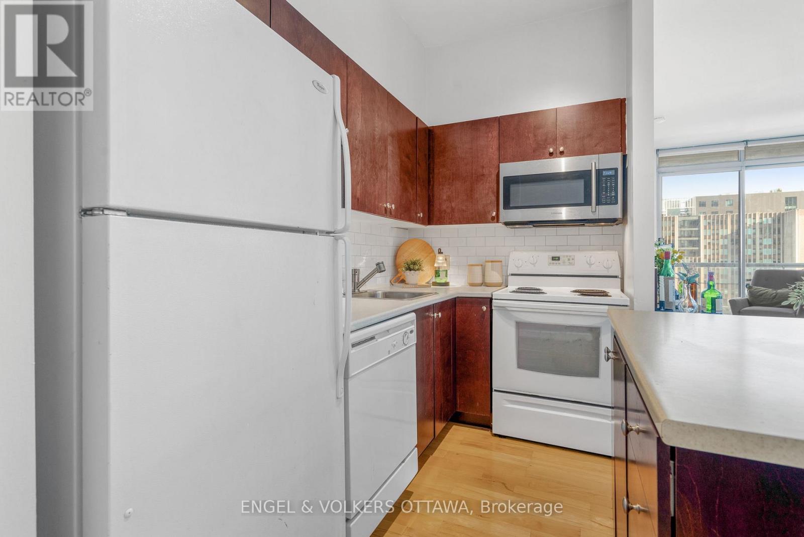 803 - 179 George Street