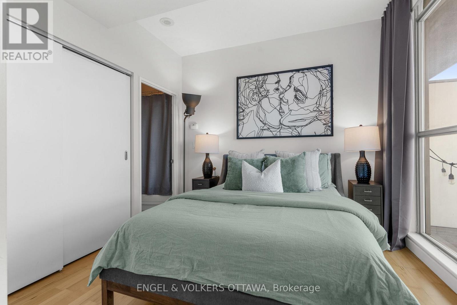 803 - 179 George Street