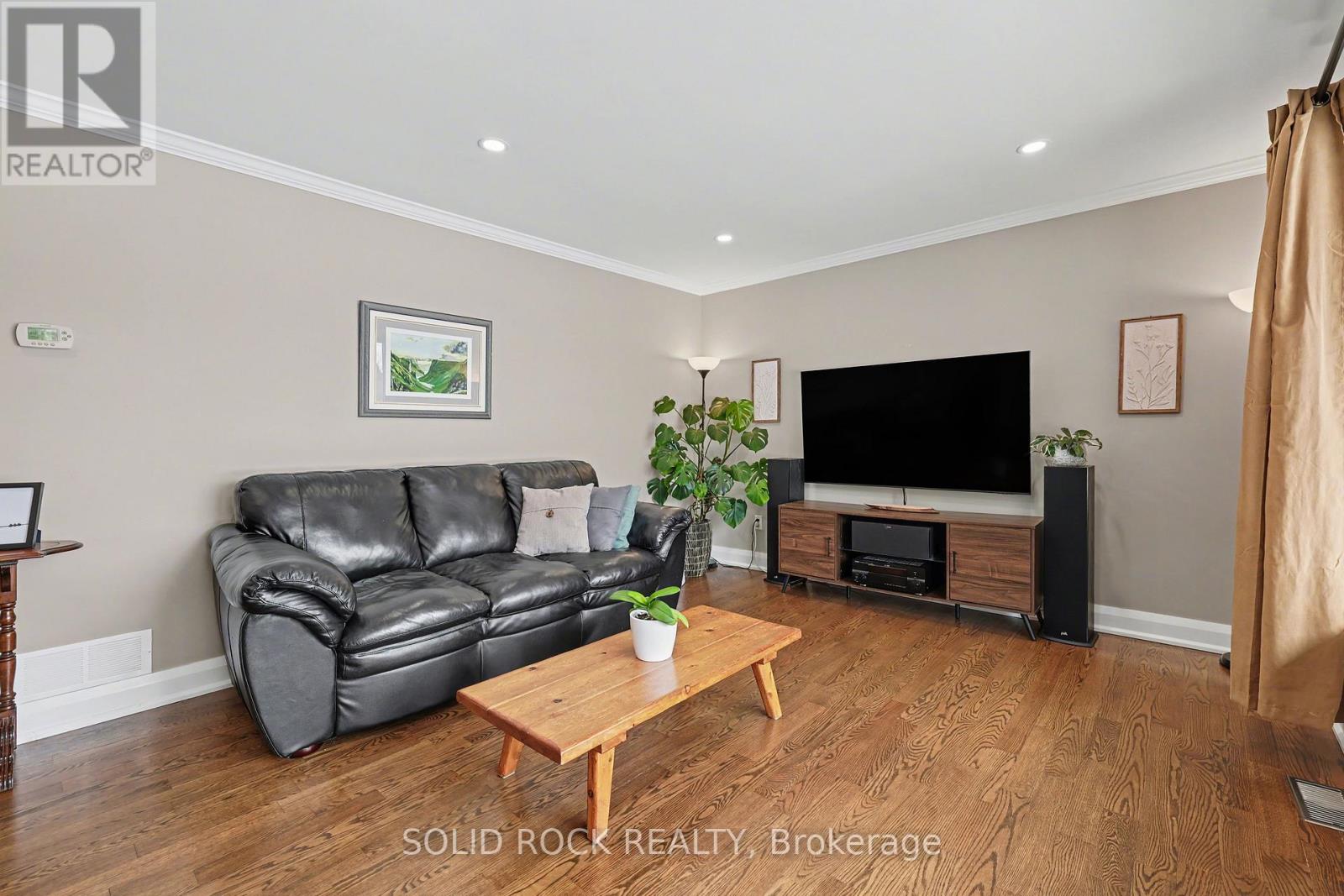 113 Goodwood Crescent