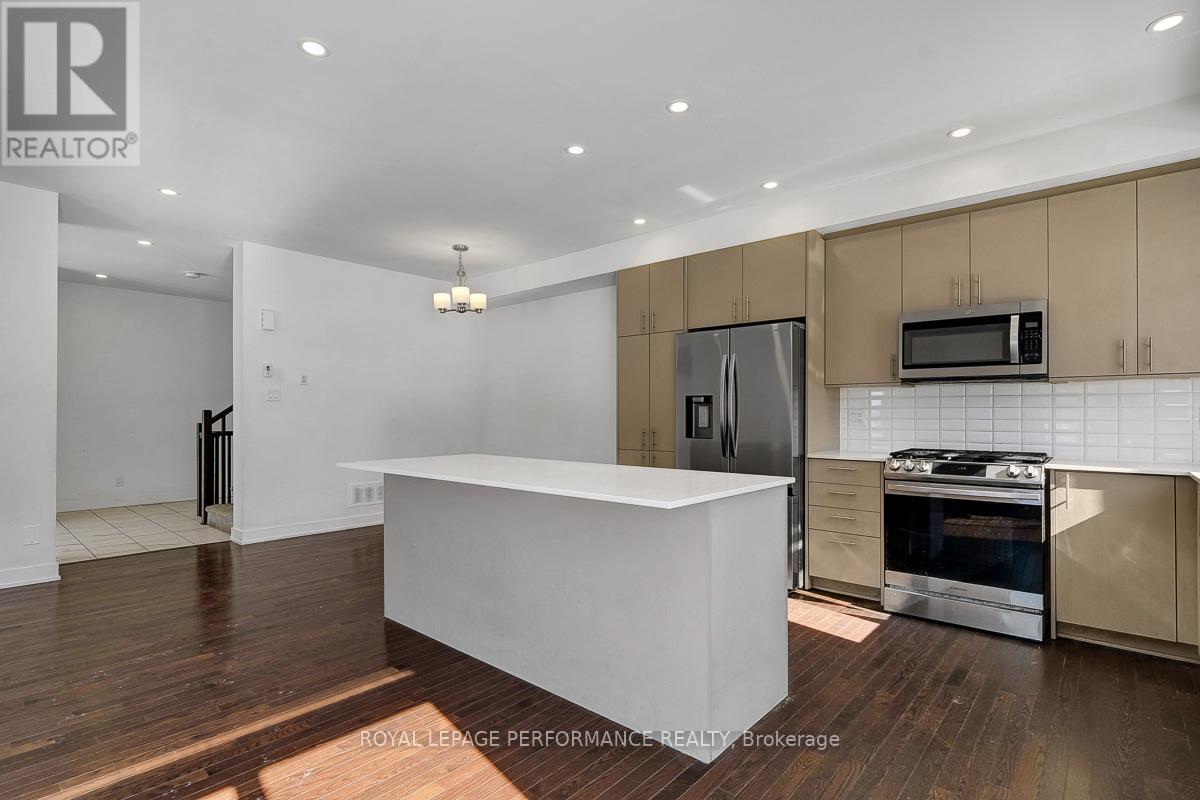 51 Moosonee Crescent